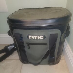 RTIC Soft Pack Cooler in Green and Black